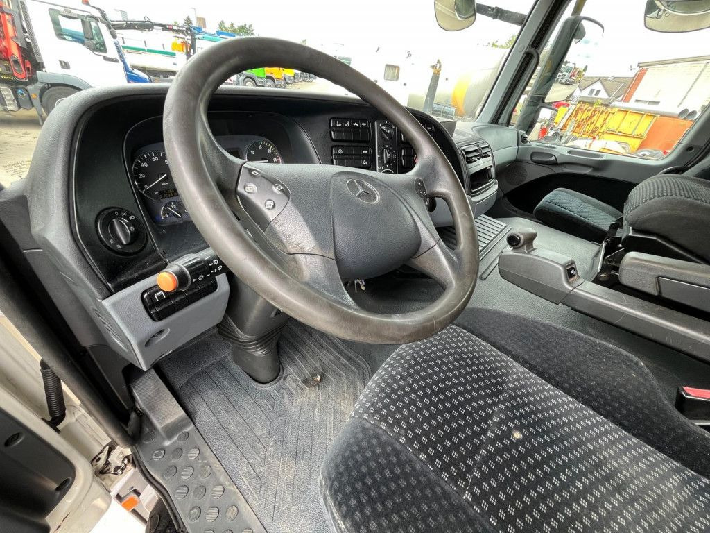 Mercedes-Benz Actros 2532 L 6x2 Müllwagen Faun Powerpress 25m³ - Truk sampah: gambar 5 Mercedes-Benz Actros 2532 L 6x2 Müllwagen Faun Powerpress 25m³ - Truk sampah: gambar 5
