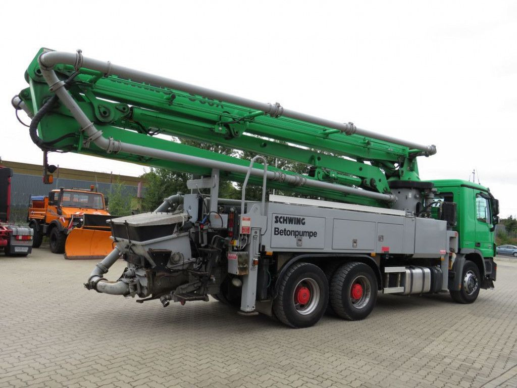 Mercedes-Benz Actros 2641 6x4 Betonpumpe Schwing S 36 X nur 2 - Truk pompa beton: gambar 4 Mercedes-Benz Actros 2641 6x4 Betonpumpe Schwing S 36 X nur 2 - Truk pompa beton: gambar 4