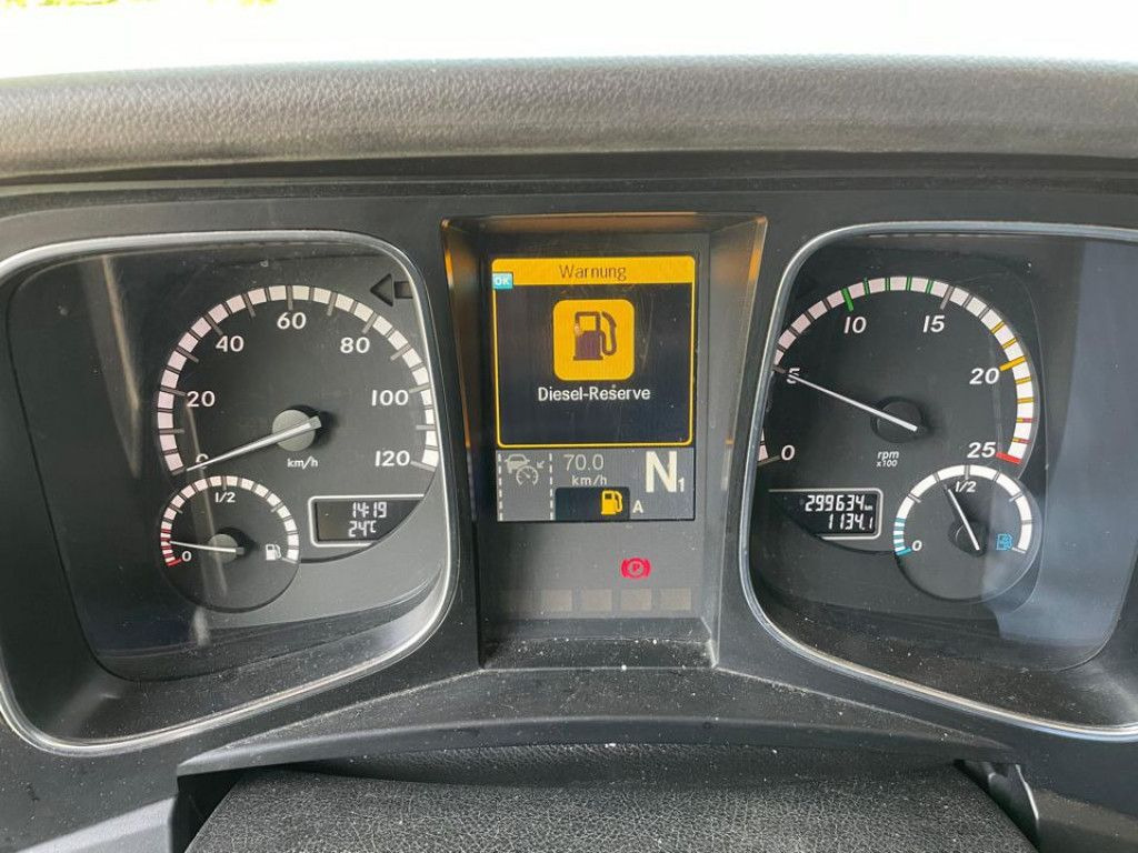 Mercedes-Benz Actros 2648 L 6x2 Pritsche Heckkran 4xhydr.Aussc - Truk derek: gambar 3 Mercedes-Benz Actros 2648 L 6x2 Pritsche Heckkran 4xhydr.Aussc - Truk derek: gambar 3