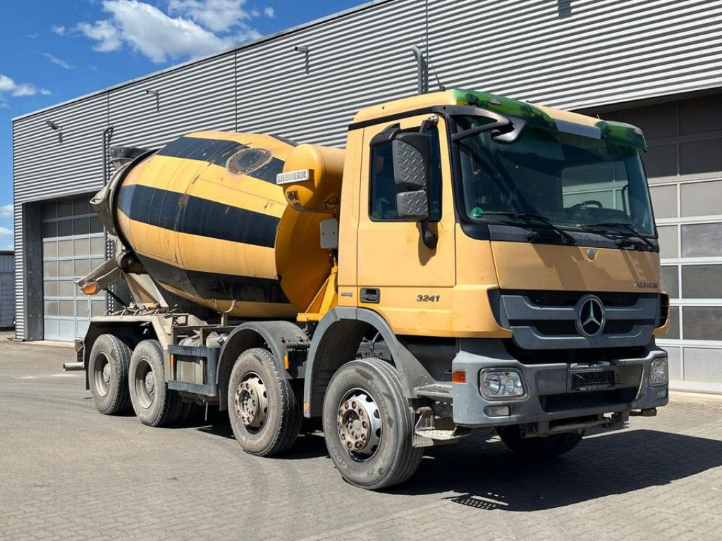 Mercedes-Benz Actros 3241 B 8x4 Betonmischer Liebherr, Deutsc - Hook lift: gambar 2 Mercedes-Benz Actros 3241 B 8x4 Betonmischer Liebherr, Deutsc - Hook lift: gambar 2