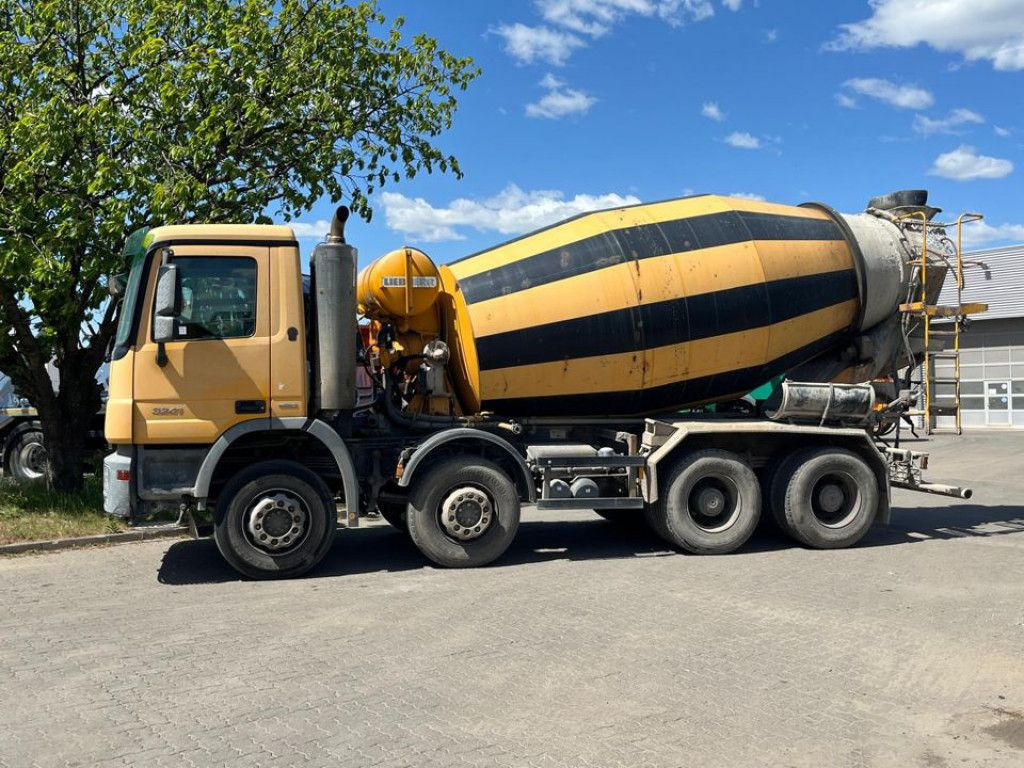 Mercedes-Benz Actros 3241 B 8x4 Betonmischer Liebherr, Deutsc - Hook lift: gambar 3 Mercedes-Benz Actros 3241 B 8x4 Betonmischer Liebherr, Deutsc - Hook lift: gambar 3
