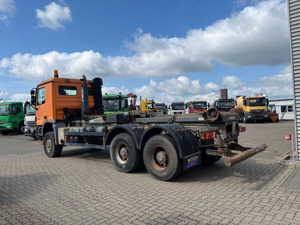 Mercedes-Benz Actros 3336 AK 6x6 Abrollkipper org. nur 84TKM - Hook lift: gambar 3 Mercedes-Benz Actros 3336 AK 6x6 Abrollkipper org. nur 84TKM - Hook lift: gambar 3
