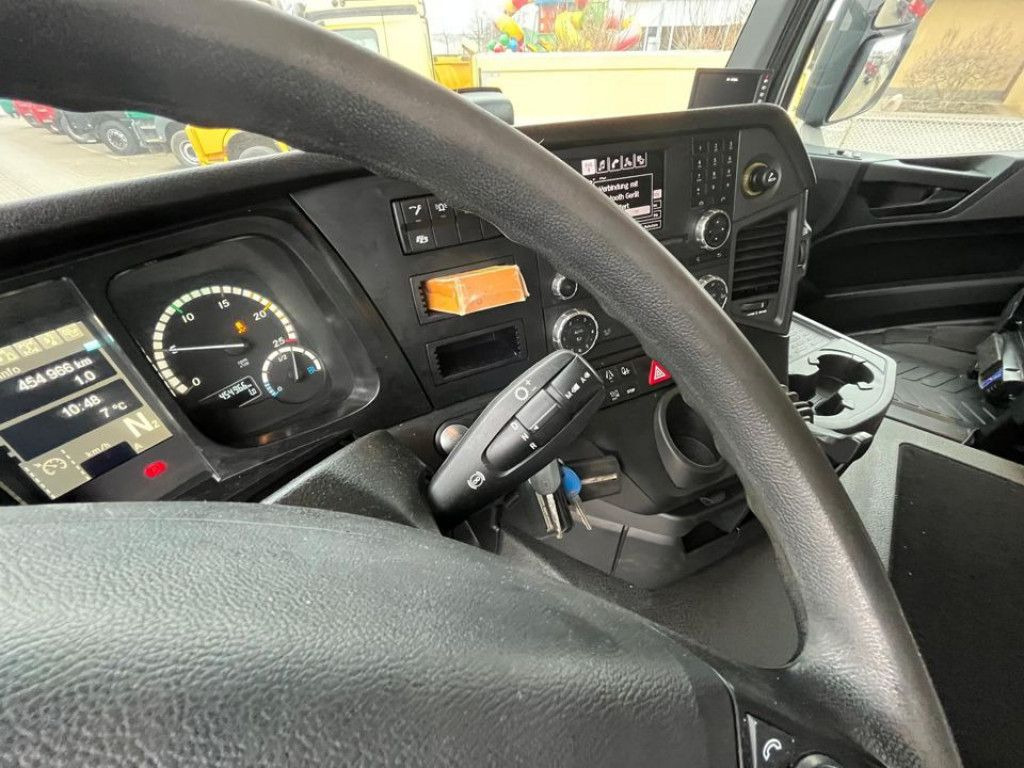 Truk jungkit, Truk derek Mercedes-Benz Arocs 1845 4x4 HAD 2-Achs Allradkipper Kran Funk Mercedes-Benz Arocs 1845 4x4 HAD 2-Achs Allradkipper Heckkran: gambar 9