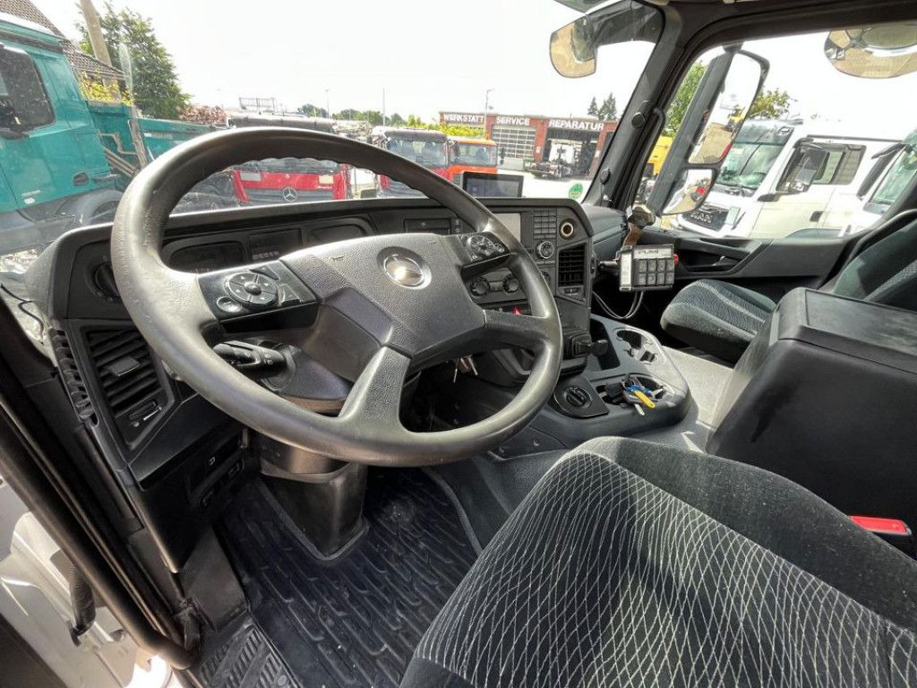 Mercedes-Benz Arocs 3240 B 8x4 Betonmischer Deutsch Top AP Ach - Truk pengaduk beton: gambar 5 Mercedes-Benz Arocs 3240 B 8x4 Betonmischer Deutsch Top AP Ach - Truk pengaduk beton: gambar 5