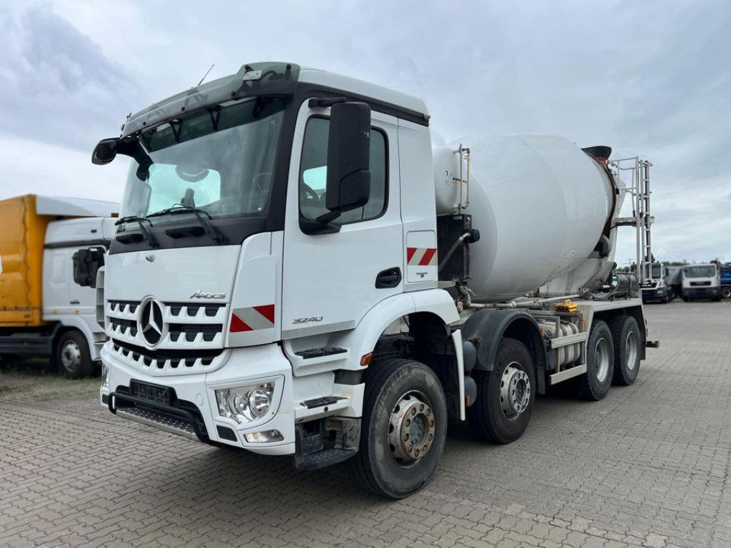 Mercedes-Benz Arocs 3240 B 8x4 Betonmischer Deutsch Top AP Ach - Truk pengaduk beton: gambar 1 Mercedes-Benz Arocs 3240 B 8x4 Betonmischer Deutsch Top AP Ach - Truk pengaduk beton: gambar 1