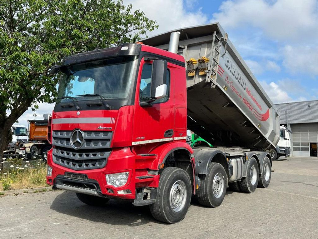 Mercedes-Benz Arocs 4145 8x4 4 Achs Muldenkipper Carnehl Halfp - Truk jungkit: gambar 1 Mercedes-Benz Arocs 4145 8x4 4 Achs Muldenkipper Carnehl Halfp - Truk jungkit: gambar 1
