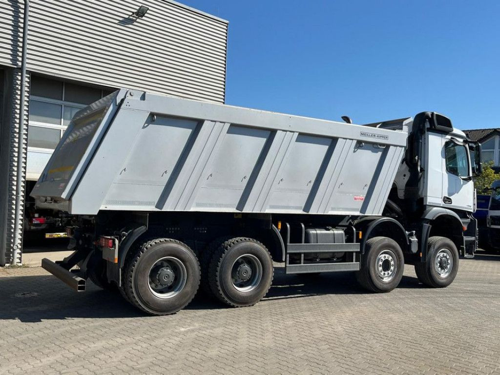 Mercedes-Benz Arocs 4153 8x6 4 Achs Muldenkipper Meiller - Truk jungkit: gambar 3 Mercedes-Benz Arocs 4153 8x6 4 Achs Muldenkipper Meiller - Truk jungkit: gambar 3