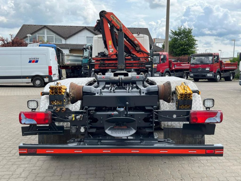 Scania P 360 6x2 Abrollkipper mit Kran Lift/Lenkachse Scania P 360 6x2 Abrollkipper mit Kran Lift/Lenkachse - Hook lift, Truk derek: gambar 5 Scania P 360 6x2 Abrollkipper mit Kran Lift/Lenkachse Scania P 360 6x2 Abrollkipper mit Kran Lift/Lenkachse - Hook lift, Truk derek: gambar 5