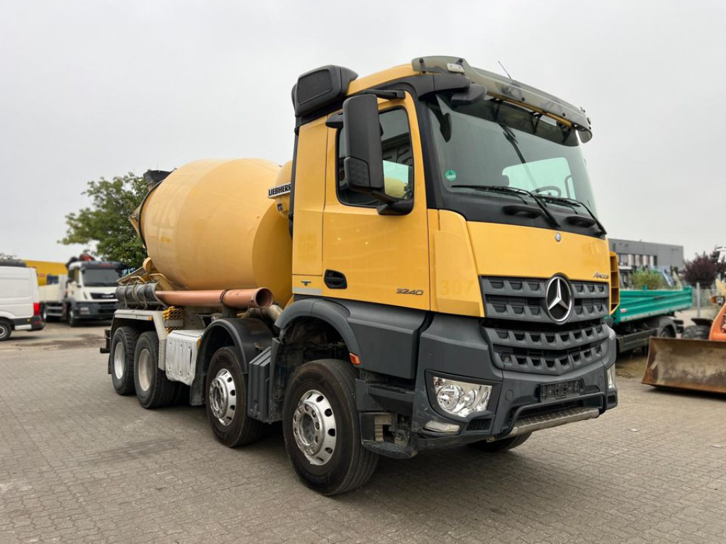 MERCEDES-BENZ Arocs 3240 B 8x4 Betonmischer Deutsch Top Liebherr - Truk: gambar 2 MERCEDES-BENZ Arocs 3240 B 8x4 Betonmischer Deutsch Top Liebherr - Truk: gambar 2