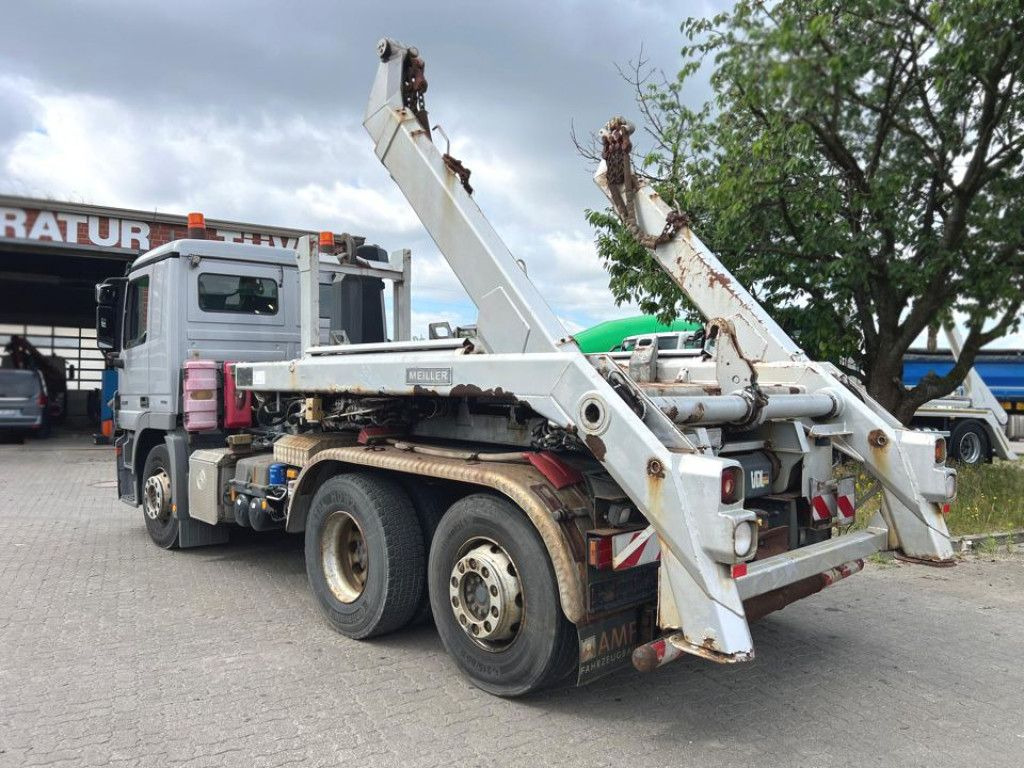 Mercedes-Benz Actros 2641 L 6x2 Abrollkipper 159TKM kuz.Radsta - Truk: gambar 3 Mercedes-Benz Actros 2641 L 6x2 Abrollkipper 159TKM kuz.Radsta - Truk: gambar 3