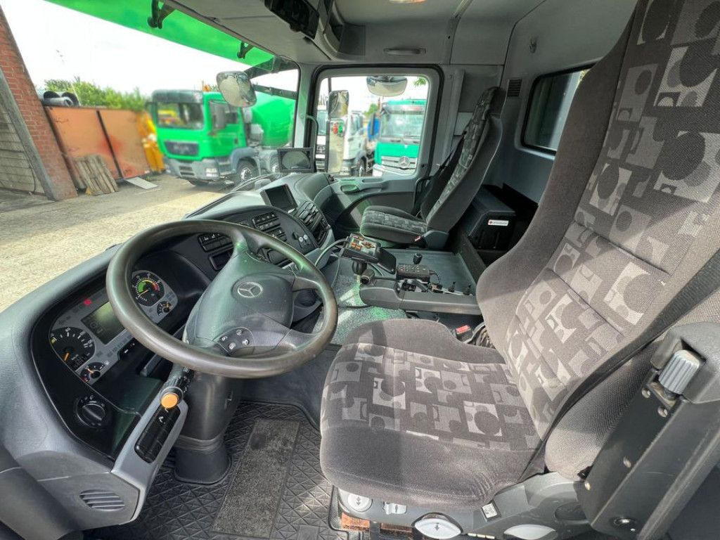 Mercedes-Benz Actros 2641 L 6x2 Abrollkipper 159TKM kuz.Radsta - Truk: gambar 5 Mercedes-Benz Actros 2641 L 6x2 Abrollkipper 159TKM kuz.Radsta - Truk: gambar 5