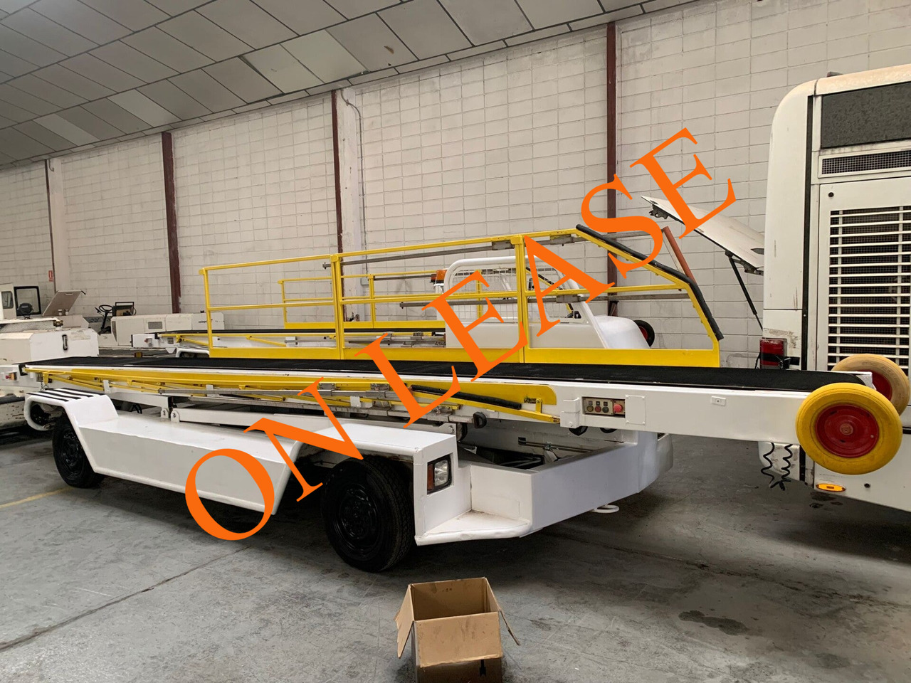 Belt Loader AMSS - Konveyor sabuk pesawat: gambar 1 Belt Loader AMSS - Konveyor sabuk pesawat: gambar 1