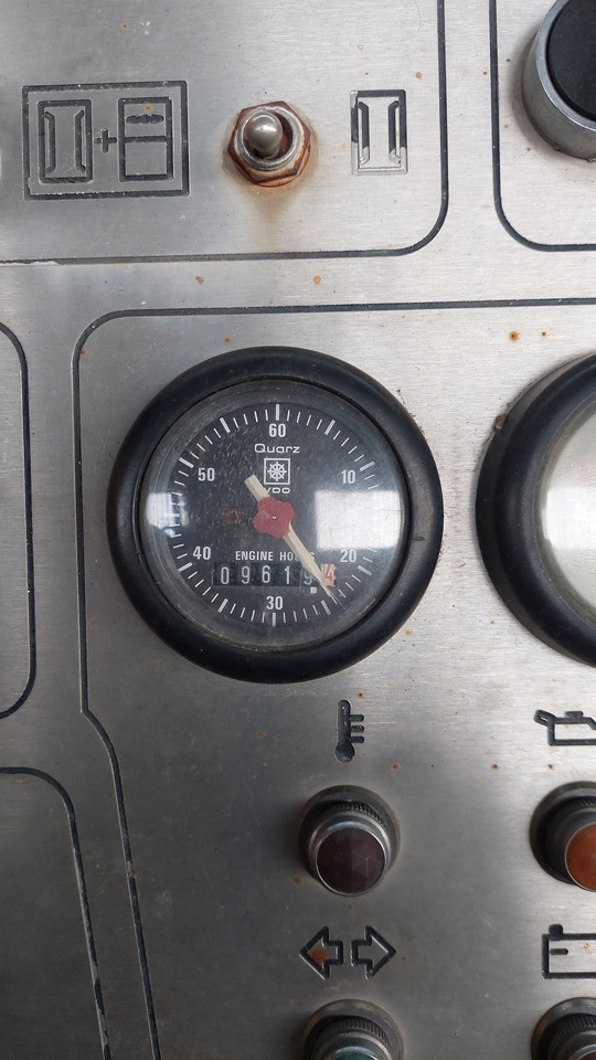 CLT-8 FMC Speedloader - Pemuat kargo pesawat terbang: gambar 3 CLT-8 FMC Speedloader - Pemuat kargo pesawat terbang: gambar 3