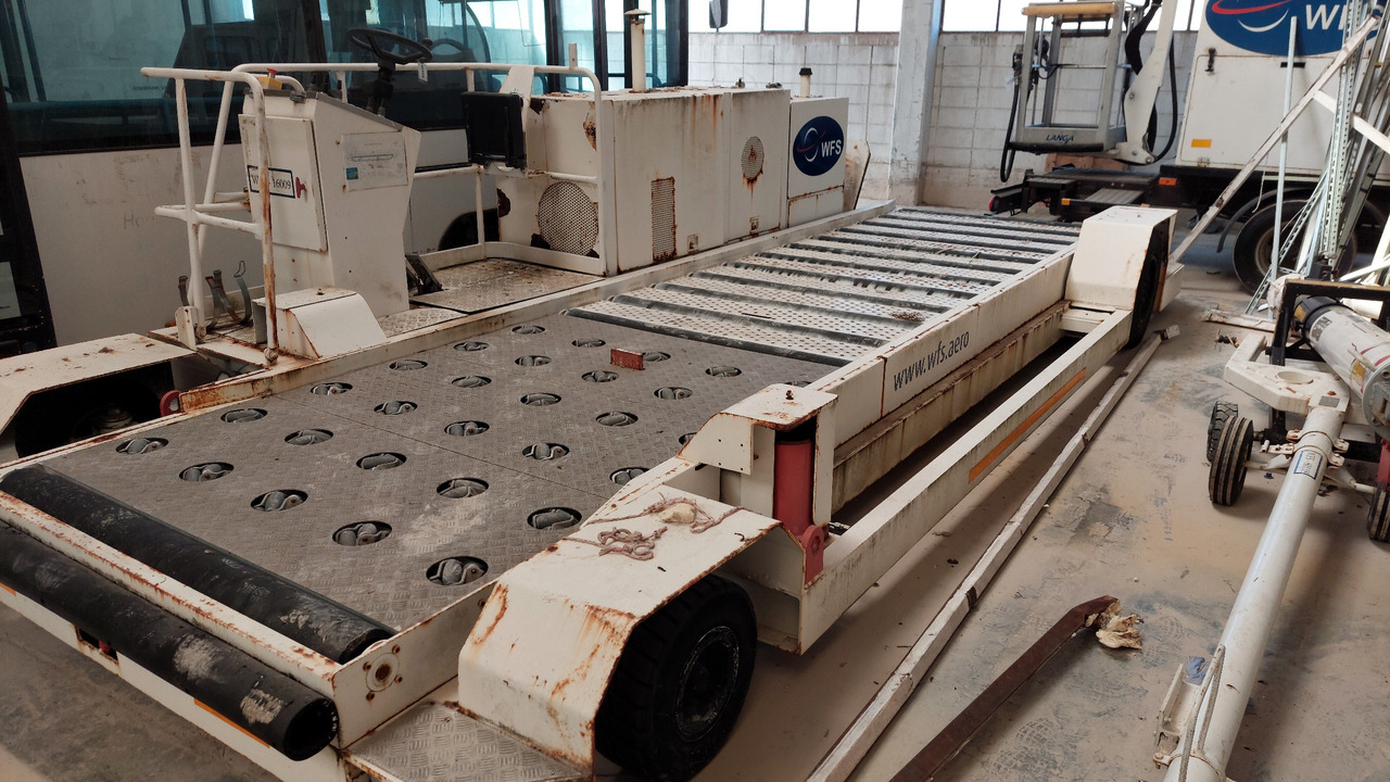 CLT-8 speedloader FMC - Pemuat kargo pesawat terbang: gambar 5 CLT-8 speedloader FMC - Pemuat kargo pesawat terbang: gambar 5