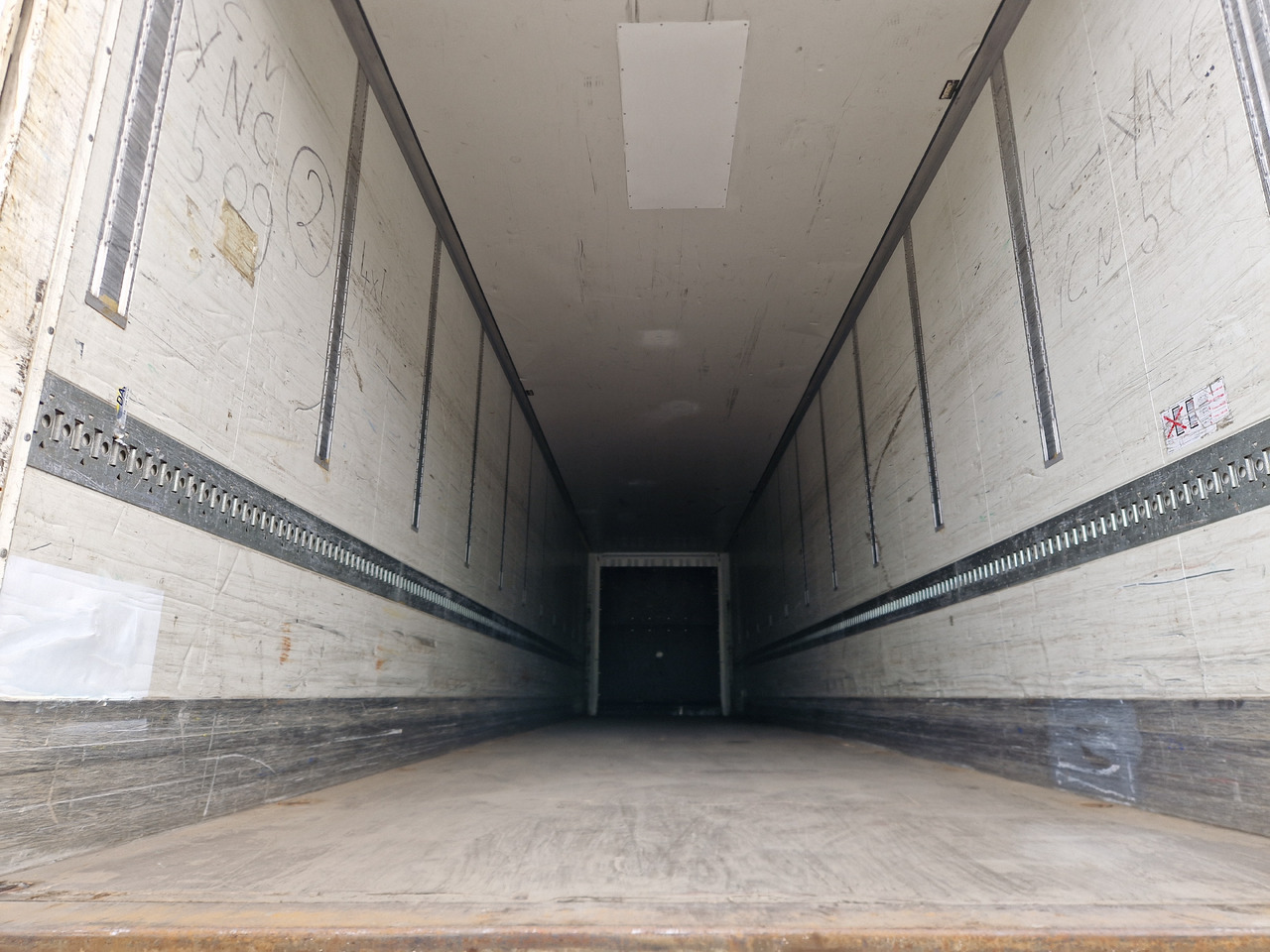KRONE BOX - DOUBLESTOCK - Semi-trailer kotak tertutup: gambar 5 KRONE BOX - DOUBLESTOCK - Semi-trailer kotak tertutup: gambar 5