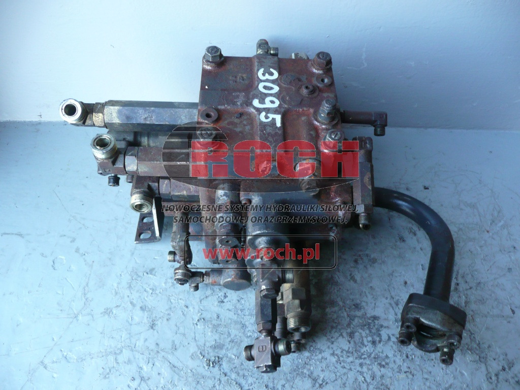 KOMATSU - 3 SEKCYJNY - Katup hidrolik: gambar 2 KOMATSU - 3 SEKCYJNY - Katup hidrolik: gambar 2