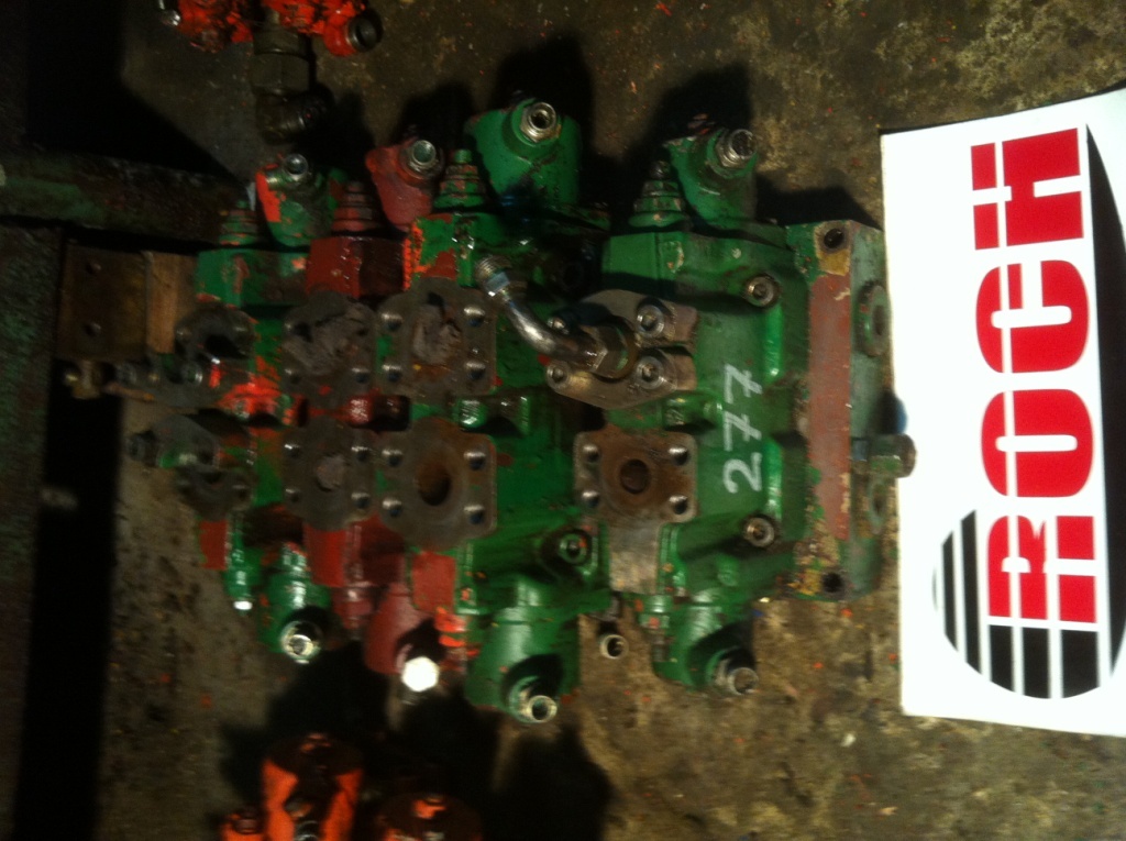 LINDE 669B0202247503 668B02 6105 + 668B02 6609 + 669A07 5629 + 669B02 5607 - 4 SEKCYJNY - Katup hidrolik untuk Peralatan konstruksi: gambar 1 LINDE 669B0202247503 668B02 6105 + 668B02 6609 + 669A07 5629 + 669B02 5607 - 4 SEKCYJNY - Katup hidrolik untuk Peralatan konstruksi: gambar 1