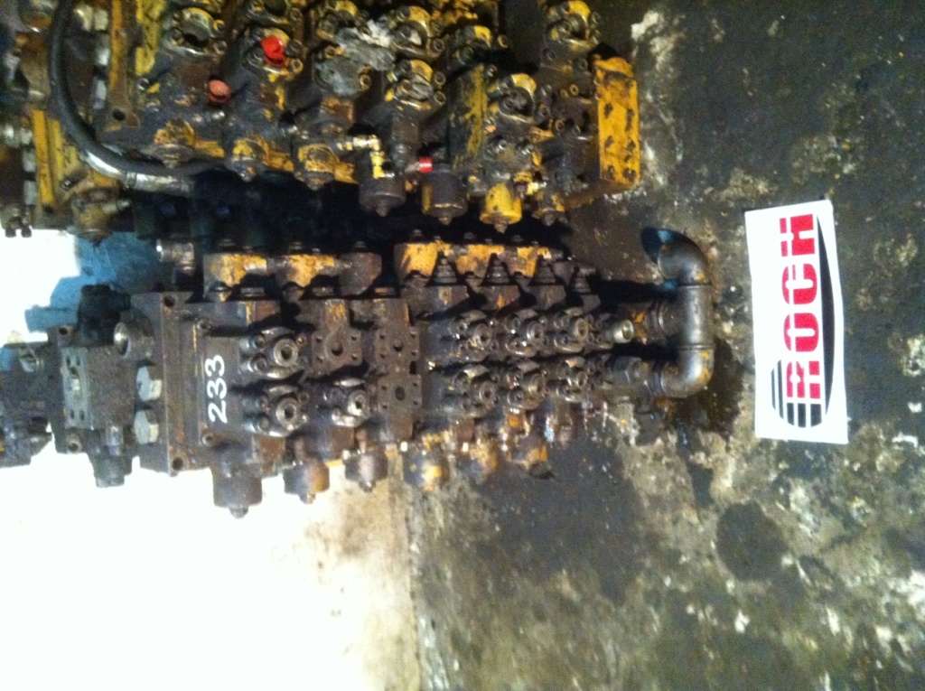 LINDE VT7 - 7 SEKCYJNY + VW255640 + VW 255638 + VW186640 + VW186638 - Katup hidrolik untuk Peralatan konstruksi: gambar 1 LINDE VT7 - 7 SEKCYJNY + VW255640 + VW 255638 + VW186640 + VW186638 - Katup hidrolik untuk Peralatan konstruksi: gambar 1