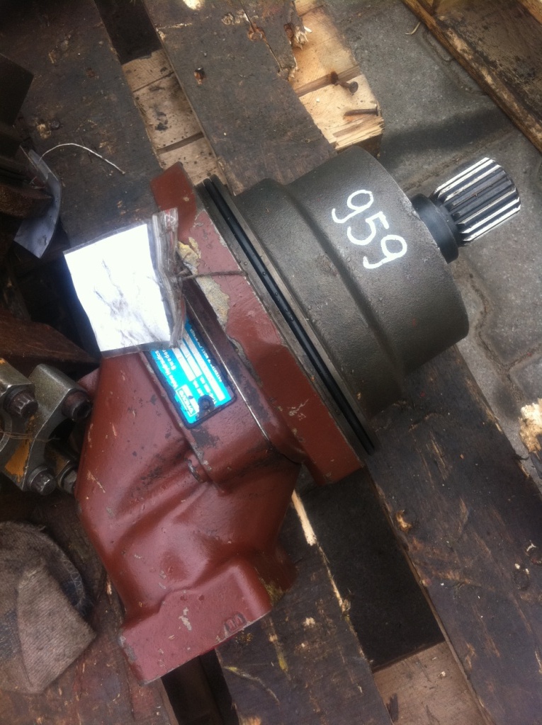 VOLVO P47437-410 3794602 9150030 - Motor hidrolik untuk Peralatan konstruksi: gambar 1 VOLVO P47437-410 3794602 9150030 - Motor hidrolik untuk Peralatan konstruksi: gambar 1