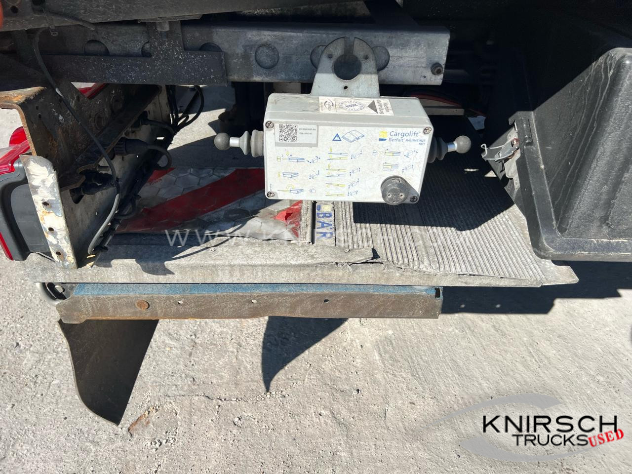 SCHMITZ SKO 24 Doppelstock, LBW 2000 kg, Liftachse - Semi-trailer berpendingin: gambar 2 SCHMITZ SKO 24 Doppelstock, LBW 2000 kg, Liftachse - Semi-trailer berpendingin: gambar 2