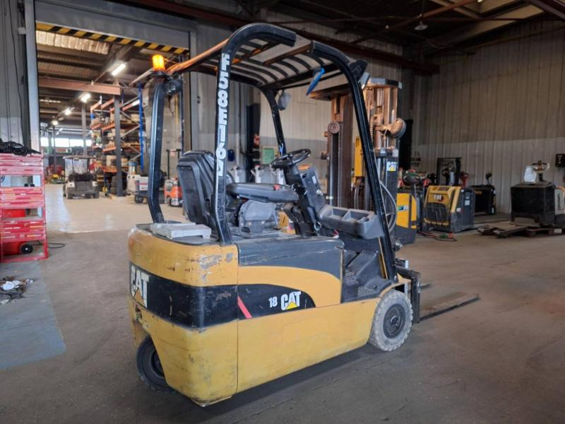 Caterpillar EP18NT - Forklift listrik: gambar 4 Caterpillar EP18NT - Forklift listrik: gambar 4