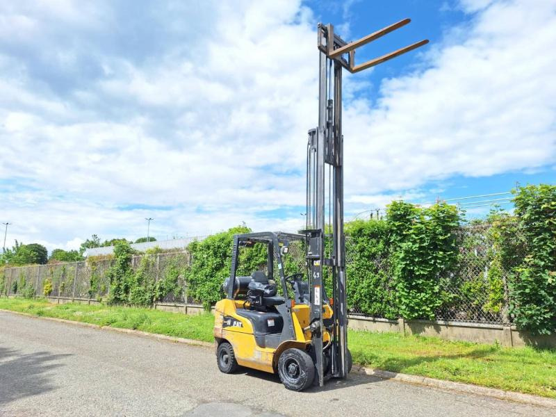 Caterpillar GP20CN - Forklift LPG: gambar 4 Caterpillar GP20CN - Forklift LPG: gambar 4