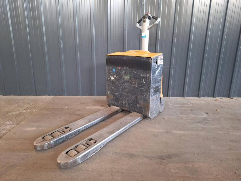 Caterpillar NPP20N2 - Truk pallet: gambar 3 Caterpillar NPP20N2 - Truk pallet: gambar 3