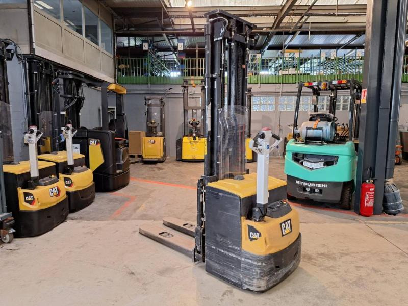 Caterpillar NSP16N2 - Penumpuk: gambar 5 Caterpillar NSP16N2 - Penumpuk: gambar 5
