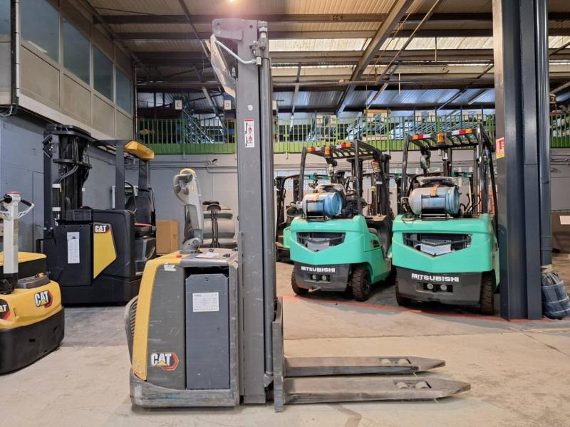 Caterpillar NSV16P - Penumpuk: gambar 5 Caterpillar NSV16P - Penumpuk: gambar 5