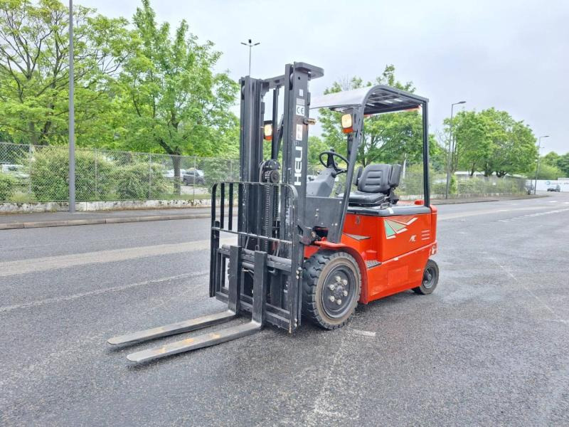 Heli CPD30 - Forklift listrik: gambar 2 Heli CPD30 - Forklift listrik: gambar 2