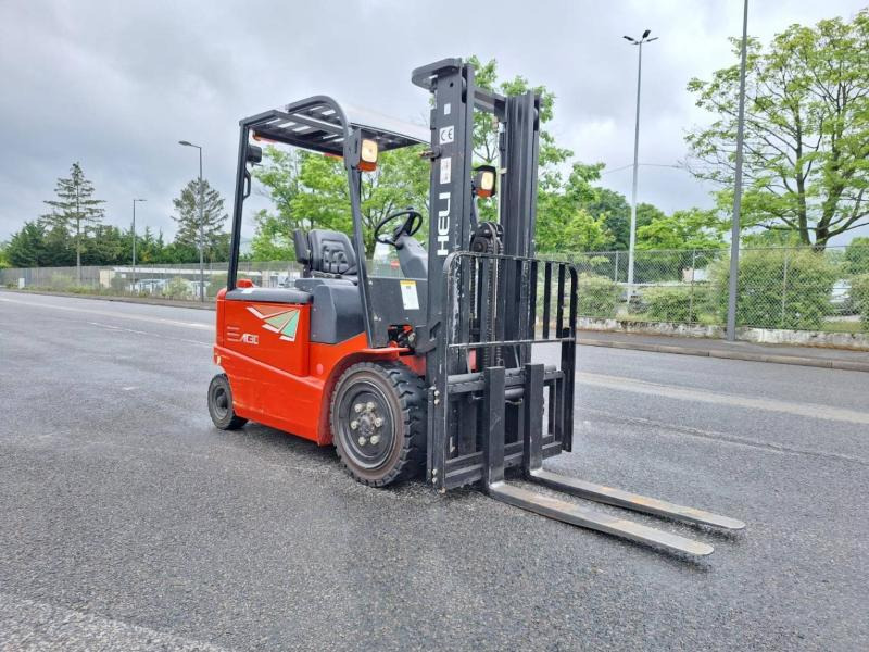 Heli CPD30 - Forklift listrik: gambar 1 Heli CPD30 - Forklift listrik: gambar 1