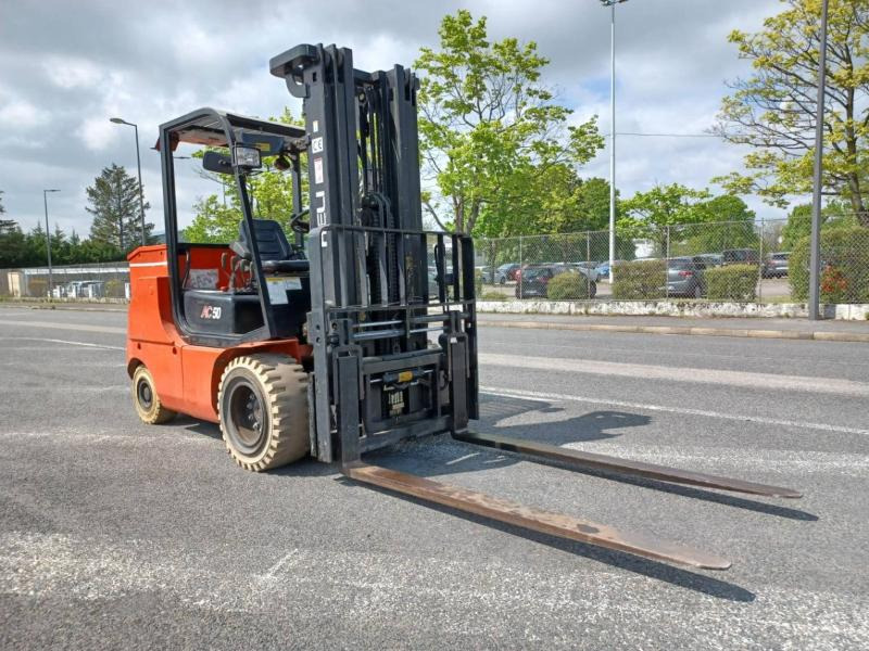 Heli CPD50 - Forklift listrik: gambar 2 Heli CPD50 - Forklift listrik: gambar 2