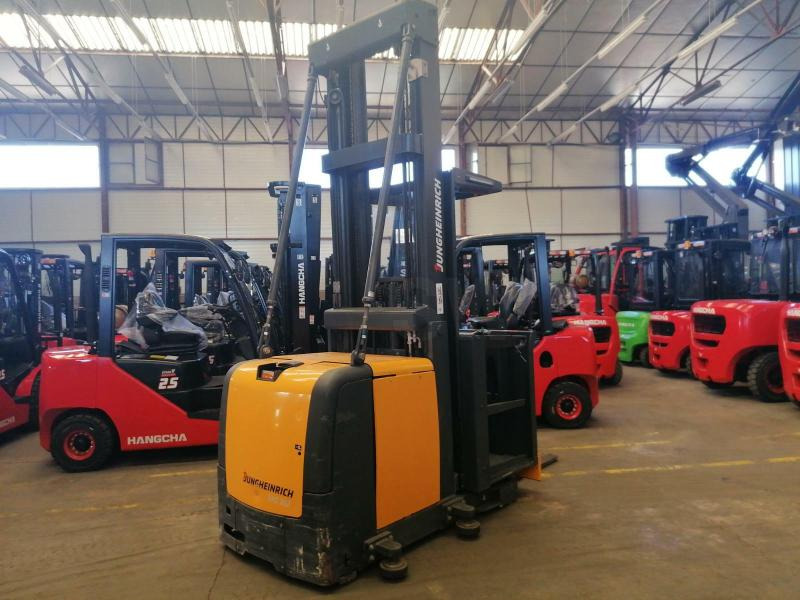 Jungheinrich EKS312 - Pengambil pesanan: gambar 1 Jungheinrich EKS312 - Pengambil pesanan: gambar 1