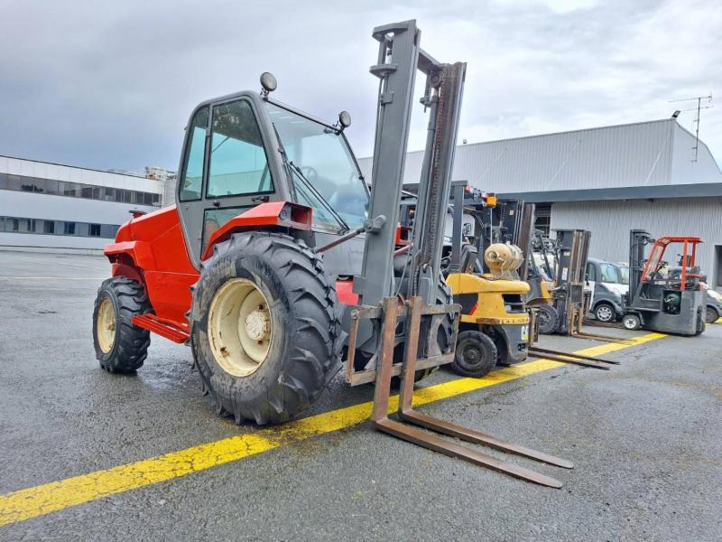 Manitou M30.2 - Forklift medan kasar: gambar 1 Manitou M30.2 - Forklift medan kasar: gambar 1