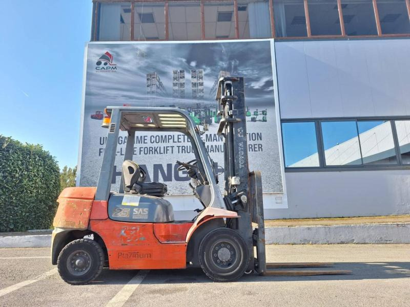 Toyota 6-7fdf25 - Forklift diesel: gambar 3 Toyota 6-7fdf25 - Forklift diesel: gambar 3