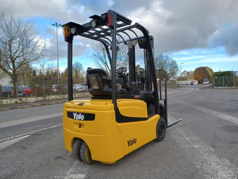 Yale ERP16VTMWB - Forklift listrik: gambar 4 Yale ERP16VTMWB - Forklift listrik: gambar 4