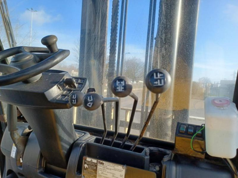 Forklift diesel Yale GDC70VX: gambar 11