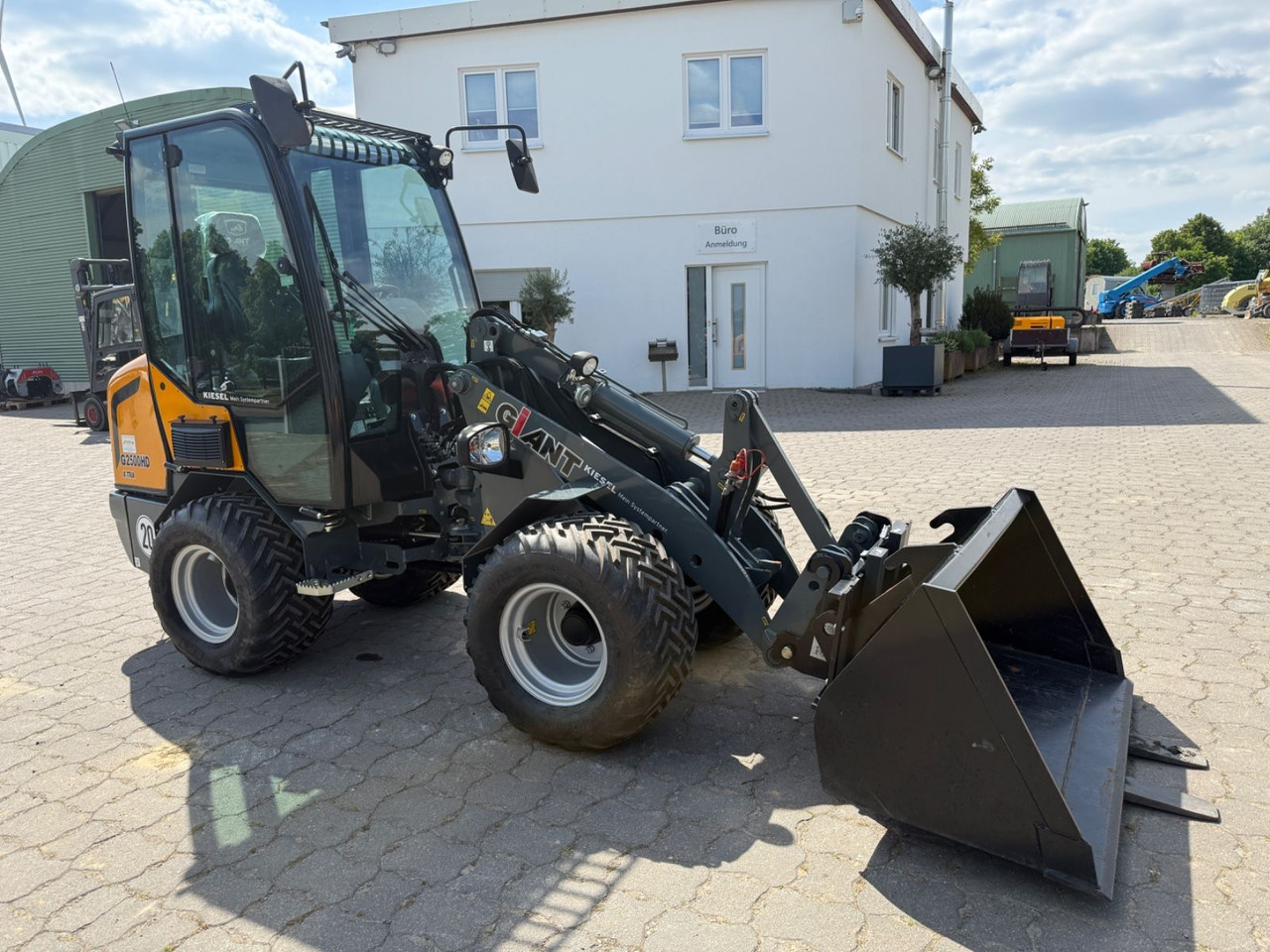 Giant G2500 HD X-TRA, Bj 20, SW, Schaufel, Gabel - Wheel loader: gambar 3 Giant G2500 HD X-TRA, Bj 20, SW, Schaufel, Gabel - Wheel loader: gambar 3