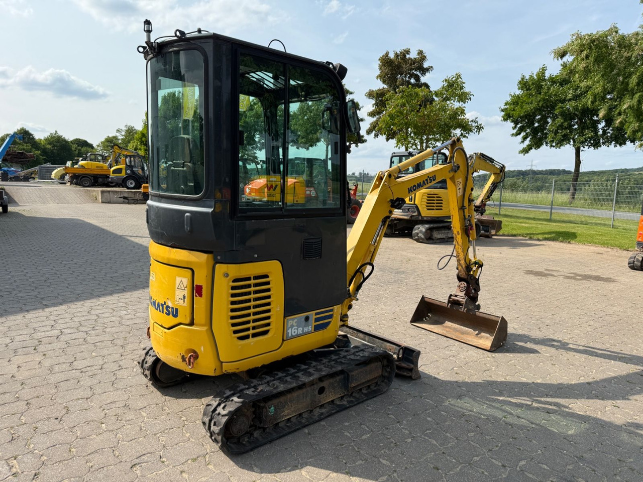 Komatsu PC 16R-3HS, Bj 17, 2210 BH, Tilt mit HS01, GL - Ekskavator mini: gambar 4 Komatsu PC 16R-3HS, Bj 17, 2210 BH, Tilt mit HS01, GL - Ekskavator mini: gambar 4