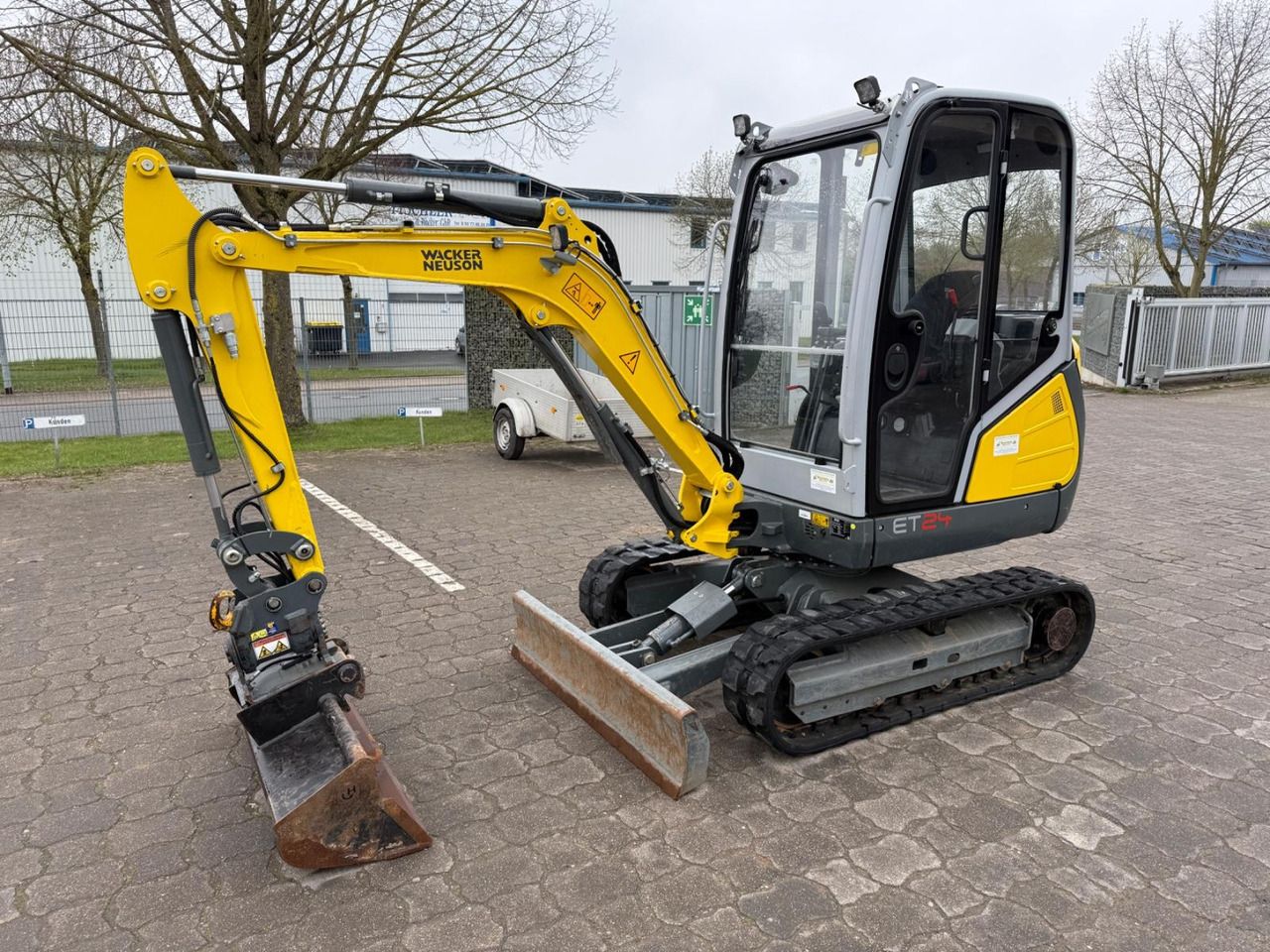 Wacker ET 24, Bj 24, 470 BH, Powertilt HS03, TL, GL - Ekskavator mini: gambar 1 Wacker ET 24, Bj 24, 470 BH, Powertilt HS03, TL, GL - Ekskavator mini: gambar 1