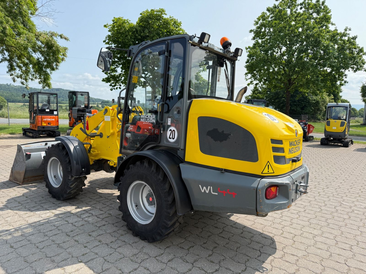 Wacker WL 44, BJ 22, 775 BH, Schaufel, Gabel, TOP - Wheel loader: gambar 2 Wacker WL 44, BJ 22, 775 BH, Schaufel, Gabel, TOP - Wheel loader: gambar 2