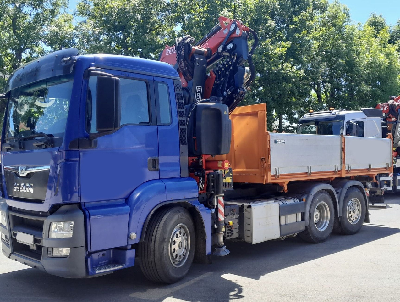 MERCEDES-BENZ Hiab Palfinger Fassi F275-5 JIB-3 - Truk flatbed: gambar 4 MERCEDES-BENZ Hiab Palfinger Fassi F275-5 JIB-3 - Truk flatbed: gambar 4
