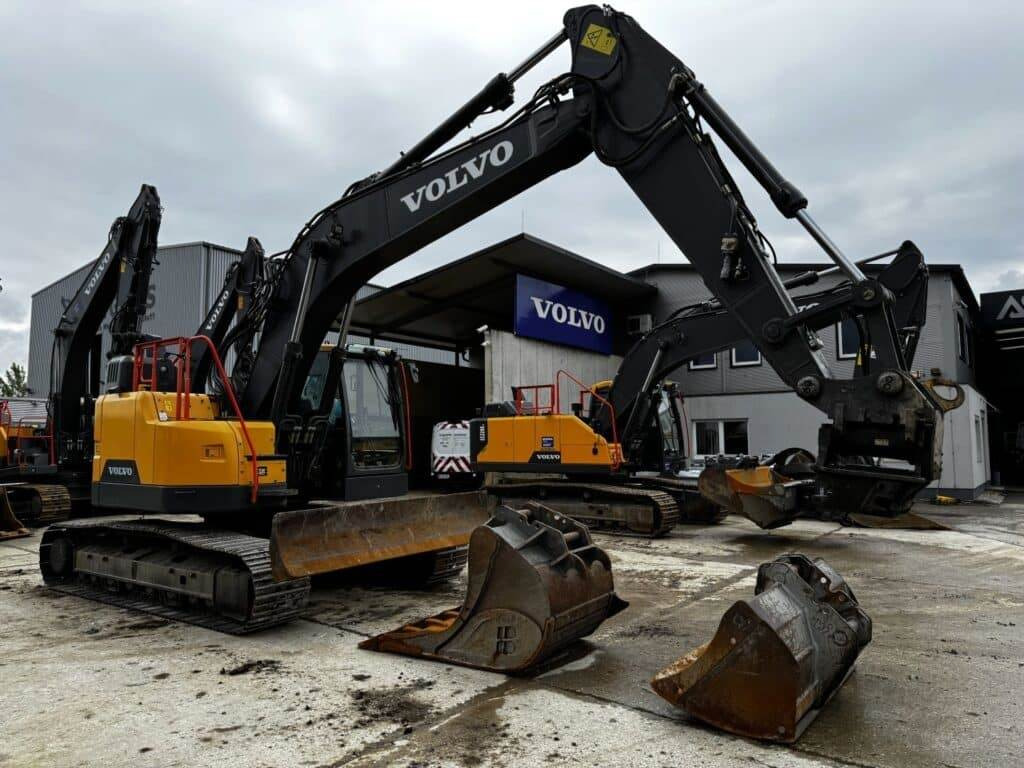 Volvo ECR235EL - Ekskavator perayap: gambar 1 Volvo ECR235EL - Ekskavator perayap: gambar 1