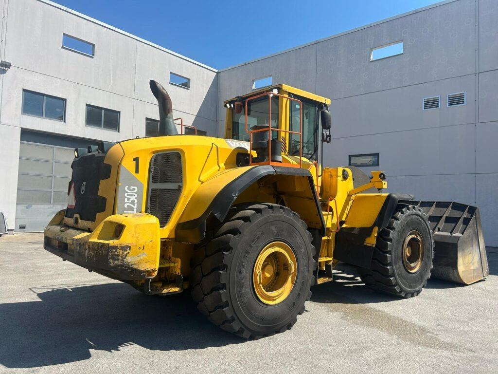 Volvo L250G - Wheel loader: gambar 2 Volvo L250G - Wheel loader: gambar 2