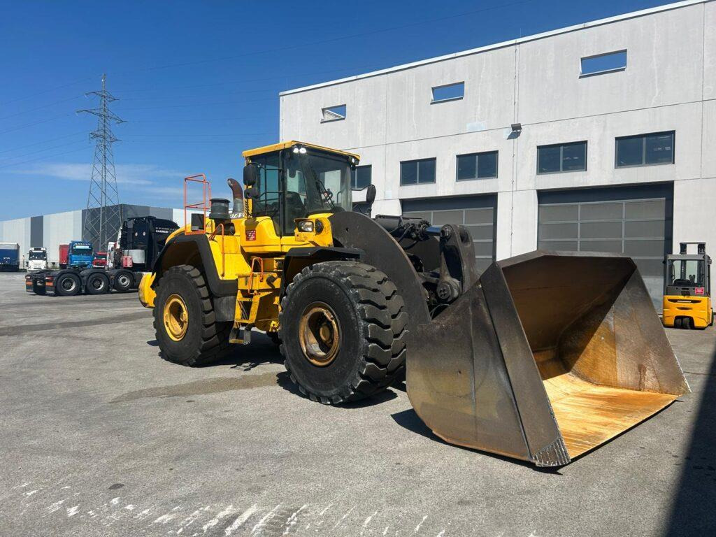 Volvo L250G - Wheel loader: gambar 1 Volvo L250G - Wheel loader: gambar 1