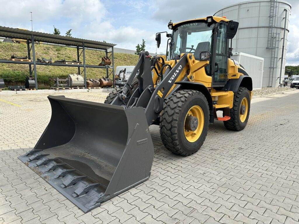 Volvo L45HS - Wheel loader: gambar 4 Volvo L45HS - Wheel loader: gambar 4
