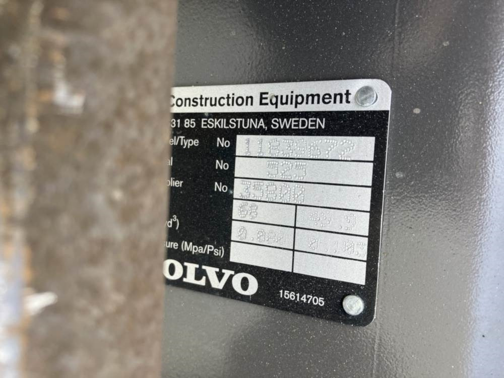 Volvo Tieflöffel mit Zähnen - Festanbau - Backhoe loader: gambar 3 Volvo Tieflöffel mit Zähnen - Festanbau - Backhoe loader: gambar 3