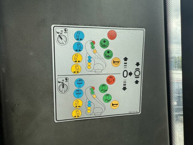 BOMAG BW 174 AP-4 AM Walze 12 Ton *Vibrator *Streuer - Roller: gambar 5 BOMAG BW 174 AP-4 AM Walze 12 Ton *Vibrator *Streuer - Roller: gambar 5