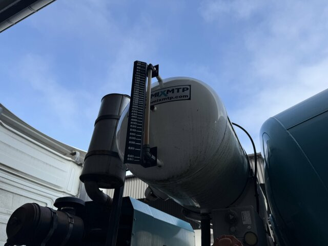 Betonmischer-Auflieger Euromix 12 m³ mit Motor - Semi-trailer mixer beton: gambar 5 Betonmischer-Auflieger Euromix 12 m³ mit Motor - Semi-trailer mixer beton: gambar 5