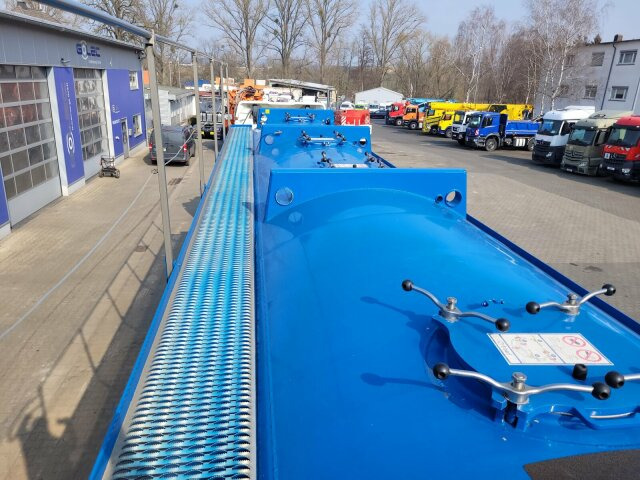 Feldbinder EUT 56.3 Silo 56.000 L 3 Achse - Semi trailer silo: gambar 2 Feldbinder EUT 56.3 Silo 56.000 L 3 Achse - Semi trailer silo: gambar 2